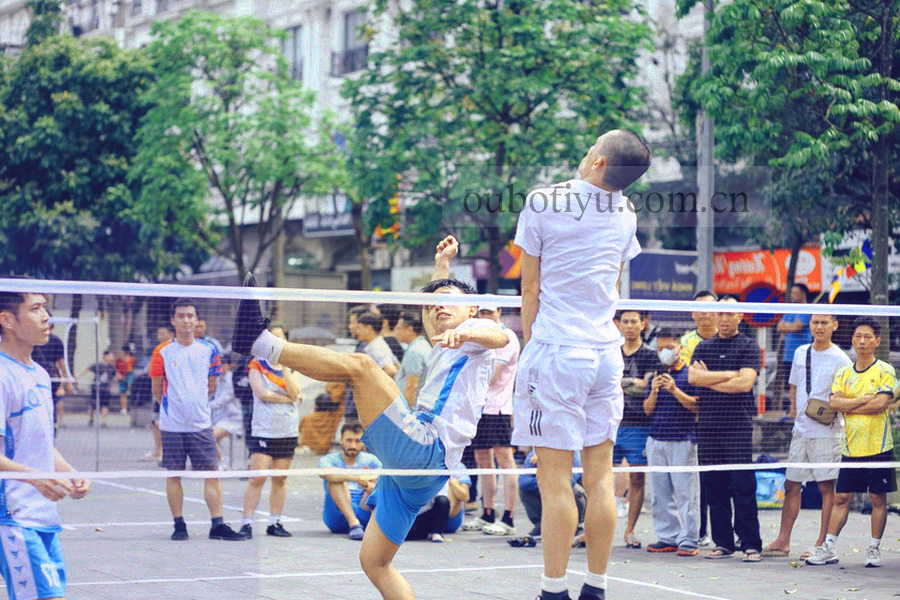 三步自查流程图：设备、栏目、当期规则三个节点以荧光青线条横向串起，每个节点旁有等宽编号